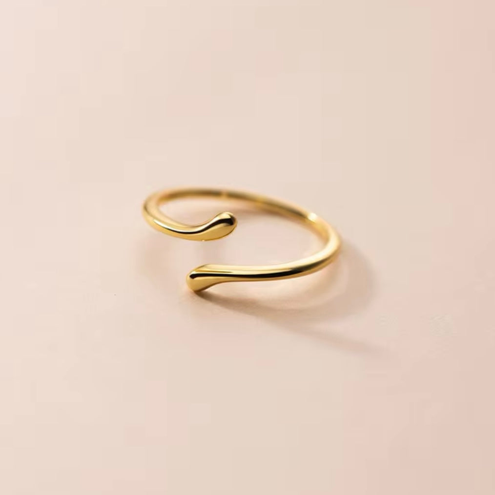 Extra thin wave-shaped sterling silver ring