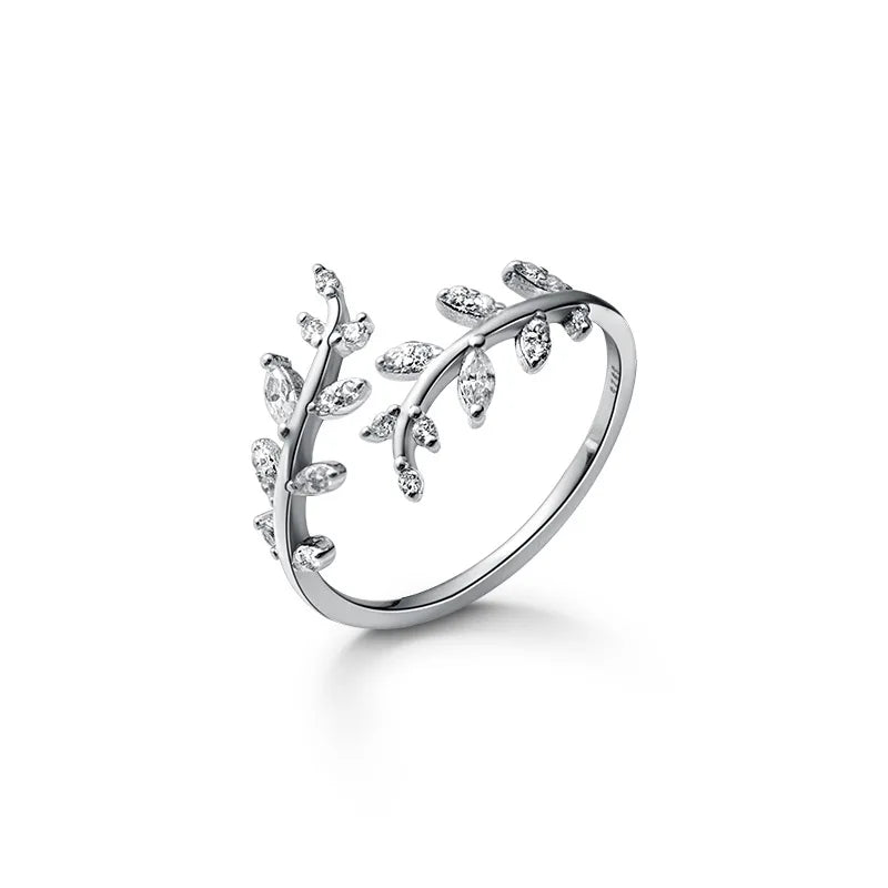 Leaf-shaped silver ring with adjustable size