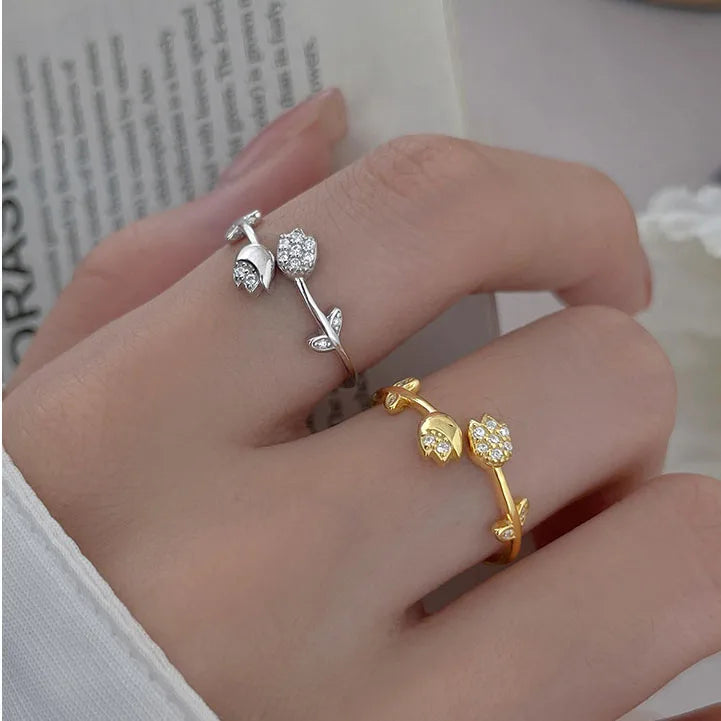 Adjustable size sterling silver ring in the shape of a tulip