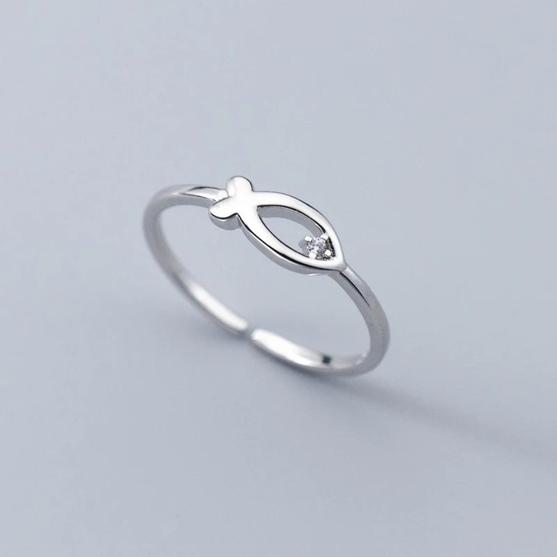 Fish-shaped sterling silver adjustable size ring